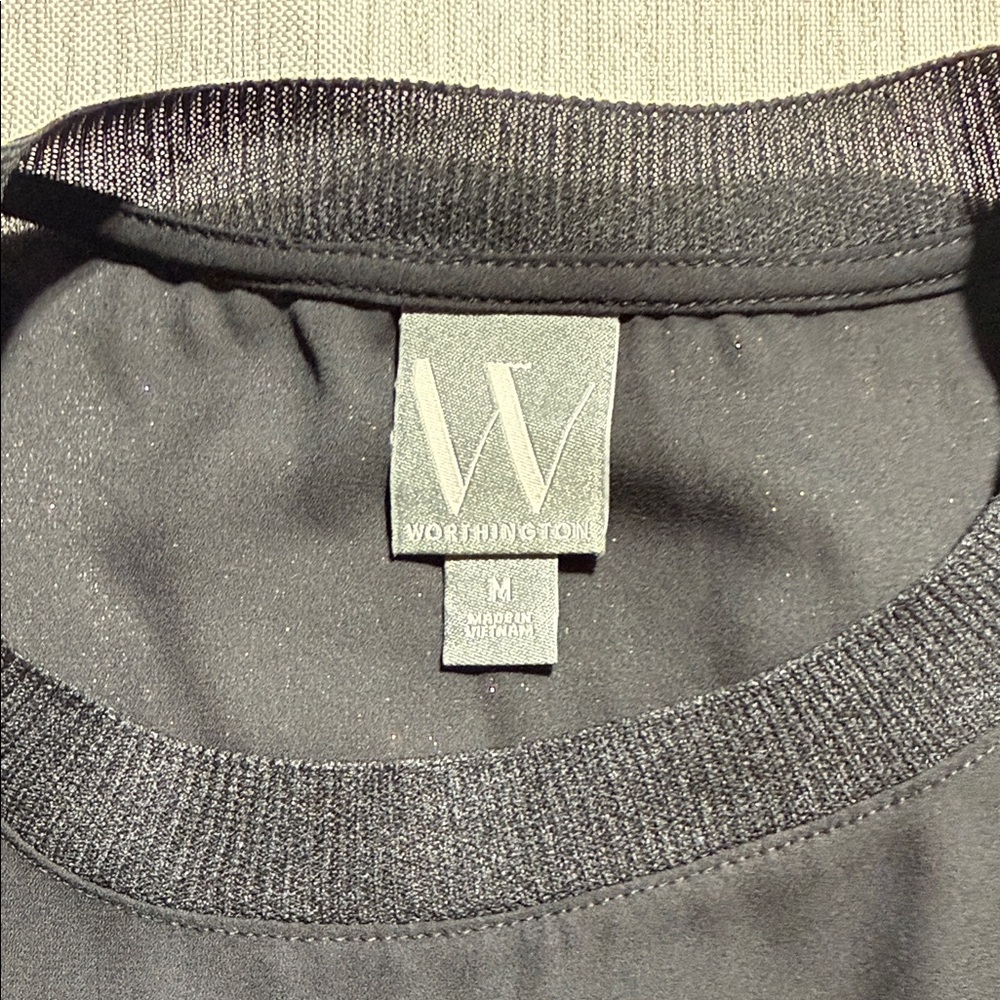 Worthington Elegant Black Sleeveless Top - Picture 4 of 9